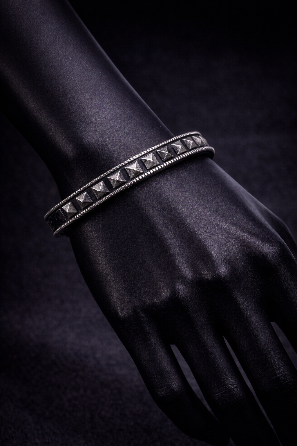 Hand Accessories